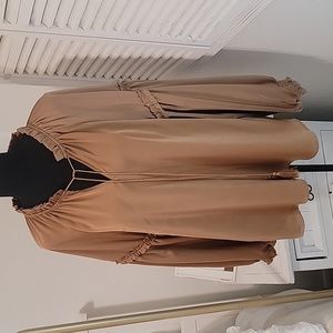 🆕️ Week & Ruffle Satin Like Top